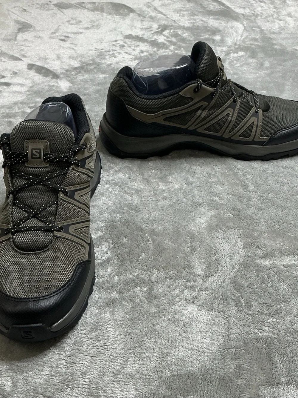 Salomon Barrakee Hiking Shoes Men's 9.5 Beluga Bungee Cord Black outdoor comfort